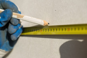measuring length with ruler and pencil